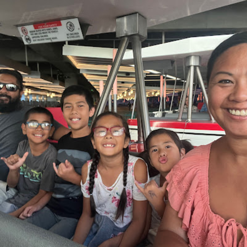 Meet your Posher, Sharon